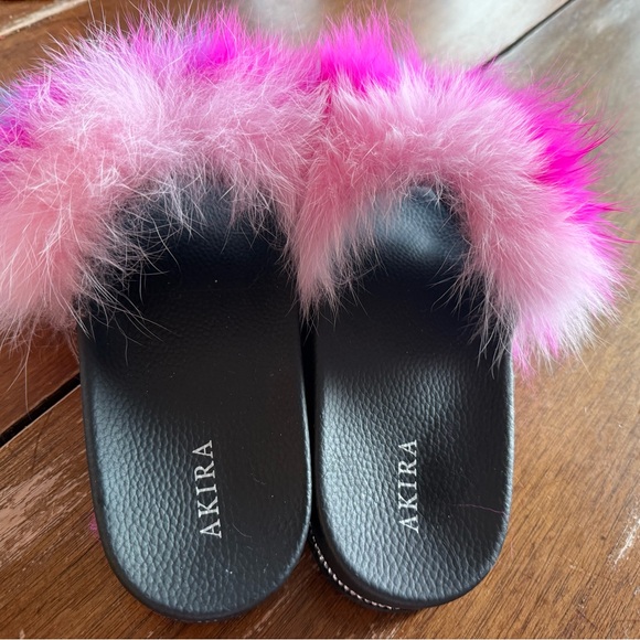 Akira NWOT Azalea Wang Dreamt We Spoke Rainbow Furry Slides - Picture 7 of 13